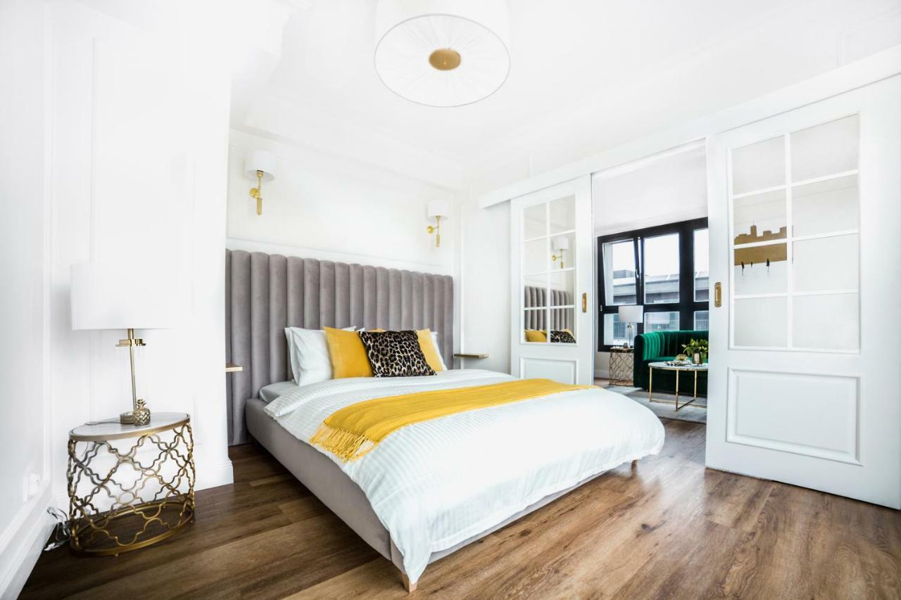 Apartament Golden Place 2 *